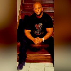 Meet your Posher, Adam